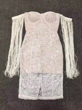 Женское кружевное Бандажное платье без бретелек с кисточками 2024 - купить недорого
