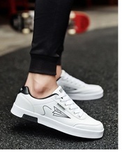 New 2018 Spring Summer Canvas Shoes Men Sneakers Low top 3 colors Shoes Men's Casual Shoes Male Brand Fashion Sneakers 39-44 2024 - buy cheap