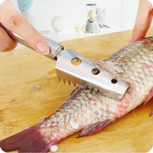 Báscula de acero inoxidable para rascar escamas de pescado, cepillo para rascar escamas de pescado, utensilio de cocina creativo, fácil y rápido 2024 - compra barato