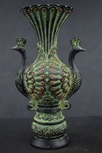 Продуманное китайское украшение ручной работы, бронзовая благородная большая ваза с двумя павлинами 2024 - купить недорого