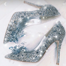 Блестящие женские туфли на высоком каблуке с прозрачными стразами; туфли-лодочки для невесты с острым носком, украшенные стразами; туфли-лодочки для свадебной вечеринки 2024 - купить недорого