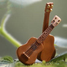 Guitarra acústica en miniatura, réplica de Mini ornamentos de instrumento Musical, regalos de Navidad, accesorios para casa de muñecas 2024 - compra barato