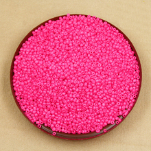 Cuentas de vidrio espaciadoras sueltas para fabricación de joyas y manualidades, color rosa neón, 2mm, 80g por lote, CN001 2024 - compra barato