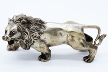 Chinese folk bronze sculpture lion ornaments carved lion household accessories free of freight 2024 - buy cheap