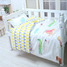 Безопасная детская кроватка для декора комнаты, комплекты для детской кроватки, теплый мягкий комплект, пододеяльник, простынь, подушка с наполнением 2024 - купить недорого