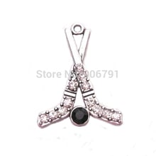 100pcs a lot antique silver plated zinc studded with sparkling Hockey Sticks and Puck Crystal Pendant 2024 - buy cheap