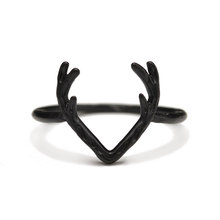 Дизайнерские посеребренные золотистые черные кольца с оленями 5 размеров для женщин 2024 - купить недорого