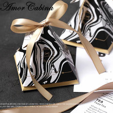100 шт Новая креативная треугольная пирамида Черный Белый Мраморный стиль конфетная коробка + спасибо бирки Свадебные сувениры для вечеринок подарочная коробка 2024 - купить недорого