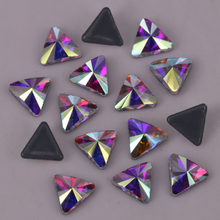 ¡Sin plomo! Pedrería de pirámide Triangular AB de cristal de 5mm y 6mm de alta calidad con pegamento y base plana/hierro en cristales de espalda plana 2024 - compra barato