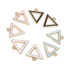 Colgante de aleación de Zinc de 15mm, colgante triangular, geométrico, hueco, esmaltado, Color puro, para pendientes, collar, joyería 2024 - compra barato