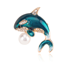 Broches de perlas de Delfín Azul esmaltado para mujer, broches con incrustaciones de diamantes de imitación, broche de sombrero, abrigo de invierno, joyería de moda 2024 - compra barato