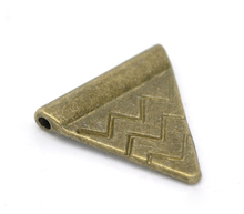 DoreenBeads 60, треугольные разделительные бусины бронзового тона 14x14 мм (B14490), yiwu 2024 - купить недорого