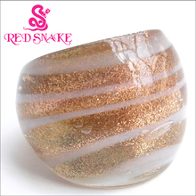 Красная змея модное кольцо ручной работы золотой песок нижний цвет с белой линией Дизайн Муранское Стекло кольца 2024 - купить недорого