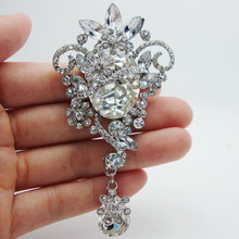 Broche de novia hermoso encantador blanco claro Diamante de imitación cristal corona flor broche broches gota colgante 2024 - compra barato