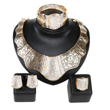 Бесплатная доставка, набор ювелирных изделий из ожерелья, браслета, сережек и кольца в африканском стиле 2024 - купить недорого