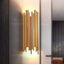 Современная Золотая настенная лампа LED гостиная Отель декоративная настенная лампа промышленная алюминиевая трубка прикроватная лампа 2024 - купить недорого