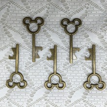 100pcs/lot Creative Wedding Favors Party Gifts Antique Bronze Mickey Skeleton Key Beer Bottle Opener 2024 - buy cheap