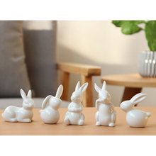 Mini estatueta de coelho de cerâmica, 5 pçs/set bonito branco bonito decoração casa paisagem miniatura estátua presente criativo 2024 - compre barato