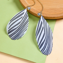 Uer ed01590c 2018 New Black White Stripes Feather OL Drop Earrings For Women Christmas 2024 - buy cheap