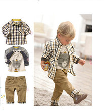 2015 новые весенние детские комплекты одежды из 3 предметов для мальчиков, костюмы в клетку в европейском стиле, футболка + рубашка + джинсы в стиле ретро, повседневный комплект, YC020 2024 - купить недорого