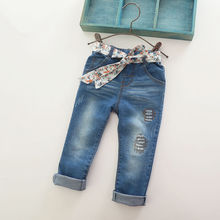 Lançamento jeans estilosos para bebês meninas jeans flor cinto jeans crianças primavera outono calças compridas 2024 - compre barato