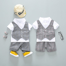 Одежда для новорожденных летняя хлопковая одежда джентльмена с короткими рукавами для мальчиков комплект из 2 предметов для маленьких мальчиков: пальто + шорты 2024 - купить недорого