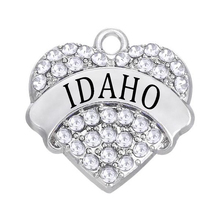 Popular colgante de metal con incrustaciones de cristal de diamantes de imitación en forma de corazón grabado IDAHO letras ciudad símbolo joyas DIY Accesorios 2024 - compra barato