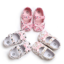 Балетное платье для малышей; обувь для малышей с цветочным принтом; мягкая нескользящая обувь; обувь принцессы для новорожденных девочек 2024 - купить недорого