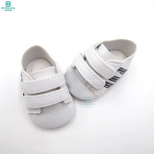 Mini tênis listrados brancos de 7cm, sapatos casuais para brinquedo de bebê de 43 cm, bonecas de recém-nascido e acessórios de boneca americana 2024 - compre barato