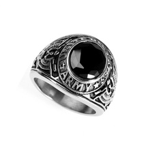 Anillo Punk en el corazón de zafiros de titanio Luo hombres Metrosexual dominación personalidad Trendsetter Retro anillo 2024 - compra barato