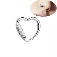 2019 de moda de cristal blanco Piercing de nariz de acero inoxidable para los hombres y las mujeres de Nariz de corazón de cuerpo joyas de moda para perforar venta al por mayor 2024 - compra barato