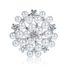 Broche de perlas clásico europeo y americano, broche de cristal de swiovskis, accesorios de ropa para mujer, broche de cuentas múltiples 2024 - compra barato