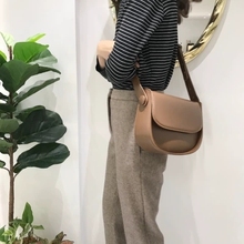 Модная женская маленькая круглая сумка на ремне, однотонный дизайнерский мессенджер на плечо, высококачественный дорожный клатч для отпуска 2024 - купить недорого