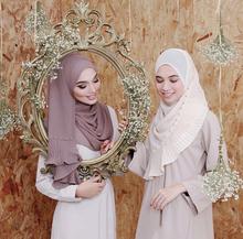 2020 NEW women pearl chiffon solid color muslim head scarf shawls and wraps pashmina bandana female foulard crinkle hijab stores 2024 - buy cheap