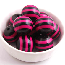 Kwoi vita Хэллоуин бусины Крупные круглые 20 мм черный с горячим розовым цветом 100 шт. Смола полоски бусины ювелирные изделия 2024 - купить недорого