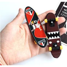 Cool Skull FingerBoard Mini Skateboard Kid Toy Party Favor Gift 2024 - buy cheap