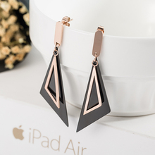 YUN RUO 2018 New Arrival Personality Triangle Stud Earring Rose Gold Color Woman Gift Titanium Steel Jewelry No Fade Wholesale 2024 - buy cheap