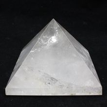 Бесплатная доставка 68072 + + + 15 см натуральный белый кристалл Пирамида украшение анти-излучения фэн шуй 2024 - купить недорого