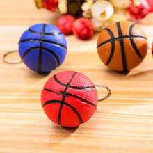 Llavero deportivo con forma de pelota de básquets, llavero de moda con forma de pelota de estrés 2024 - compra barato