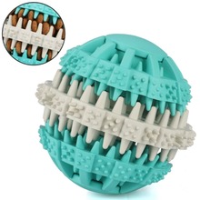 Bola de alimentação com vazamento para cachorro, brinquedo interativo com equipamento de borracha resistente à mordida de molares, bola de treinamento de mastigar para limpeza dos dentes 2024 - compre barato