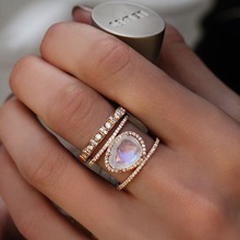 Модное кольцо со стразами для женщин и девочек, овальное покрытие, натуральный лунный камень, кольцо на палец, свадебное винтажное ювелирное изделие 2024 - купить недорого
