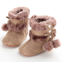 Sapatos de pelúcia para bebês recém-nascidos, botas quentes de inverno para crianças pequenas, sola macia antiderrapante, sapatos de berço 0-18m 2024 - compre barato