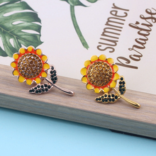 Cute plant Sunflower Brooch Enamel Pin gold black crystal charm lapel pins Brooches For Women hat Coat Accessories Jewelry 2024 - buy cheap