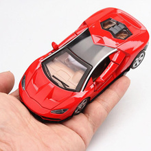Carrinho de brinquedo para crianças, escala 1:36, super carro de corrida com alça e metal fundido, coleção de brinquedos para crianças 2024 - compre barato