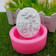 Molde oval em silicone com rosas para fazer sabão natural 2024 - compre barato