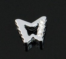 50 unids/lote 8mm medio diamante de imitación mariposa slide charms apto para 8MM diy pulsera de cuero 2024 - compra barato
