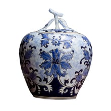 Tanque de almacenamiento de cerámica Jingdezhen, tarro de manzana en relieve de porcelana azul y blanca, sala de estar china, armario de TV, olla para aperitivos 2024 - compra barato