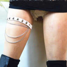 Винтажная Готическая голографическая цепочка для ног в стиле Харадзюку, кожаная портупея, чулки, бандаж, цепочка с кисточками, женская, в стиле панк, с заклепками 2024 - купить недорого