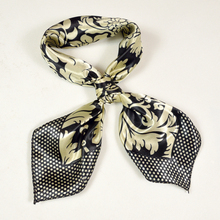 Nueva bufanda cuadrada Schals negra blanca estampada, gran oferta, bufandas de satén combinables para mujeres y hombres, bufanda de seda para hombres de 52*52cm 2024 - compra barato