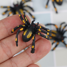 5Pcs Novelty Funny Joke Prank Realistic Props  Simulation Spider Plastic Spider Funny Joking Toys Halloween Party Decoration 2024 - buy cheap